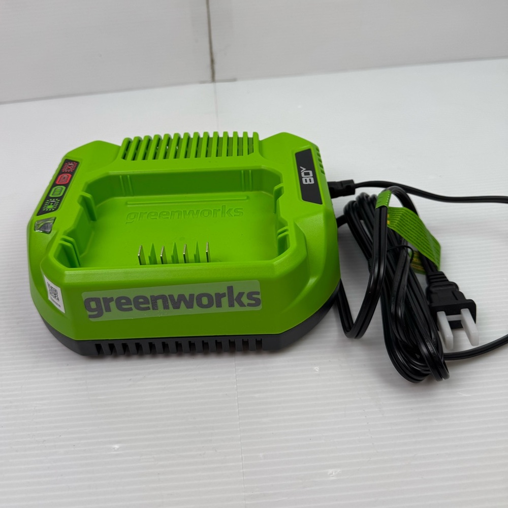 Greenworks 80V Battery Charger GCH8020 80V  2902502 BAB Batteries 
( E 10)